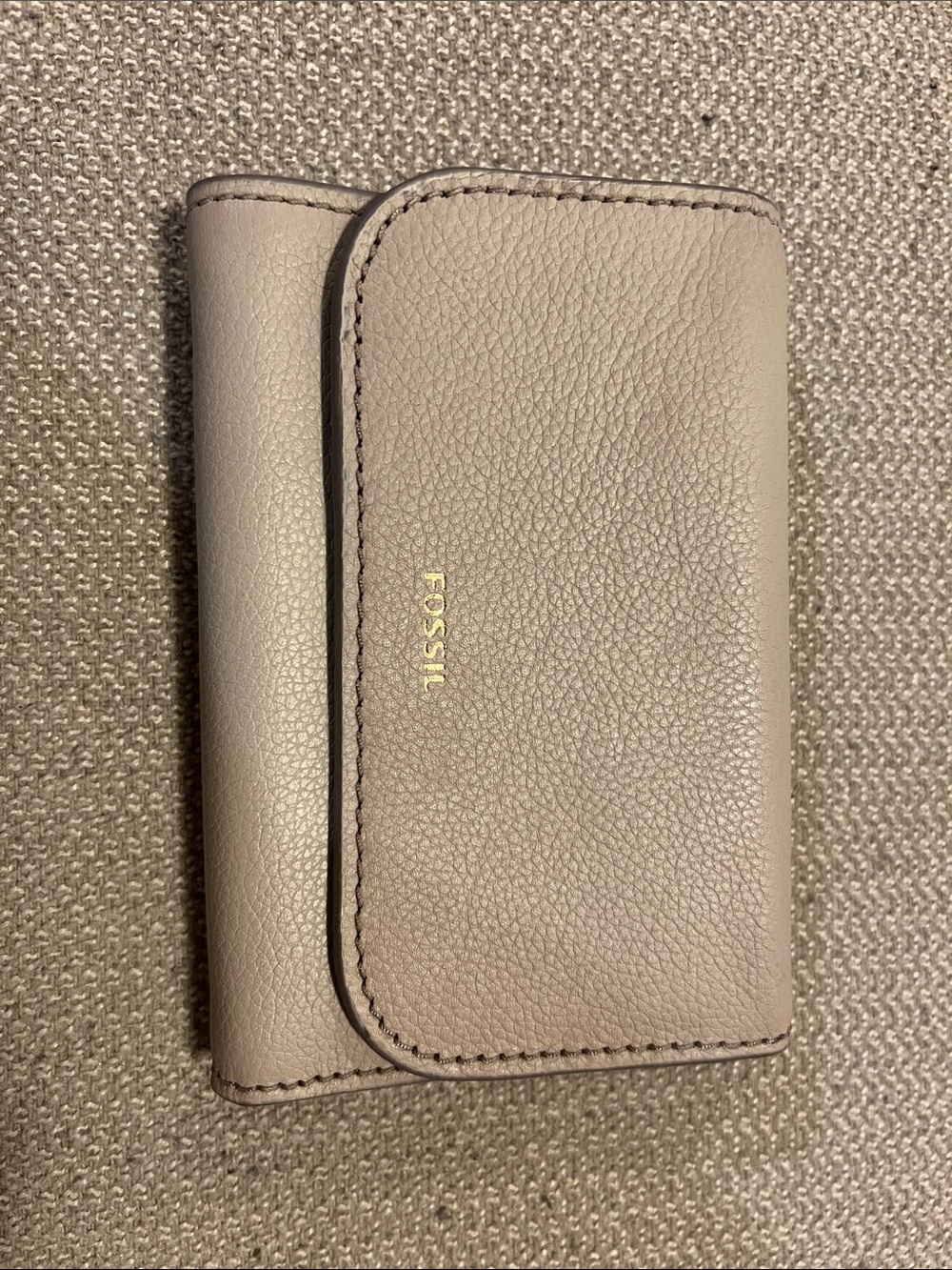Fossil Taupe Pebbled Leather Phone Wallet Case with Gold Logo